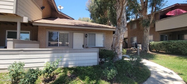 4565 Alamo St in Simi Valley, CA - Building Photo - Building Photo