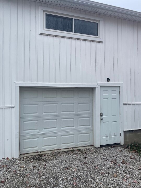 2267 Columbia Rd in Valley City, OH - Foto de edificio