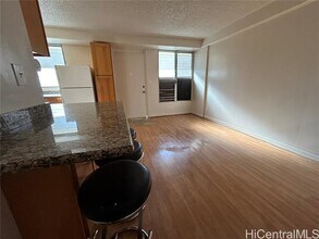 1737 S Beretania St. in Honolulu, HI - Building Photo - Building Photo