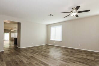 16148 W Hearn Rd in Surprise, AZ - Building Photo - Building Photo