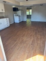 750 Bonham St in Paris, TX - Building Photo