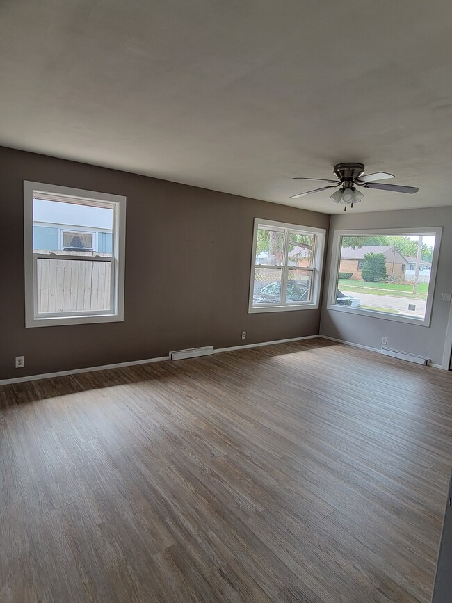 1248 N Ringold St, Unit 1248 North Ringold St in Janesville, WI - Building Photo - Building Photo