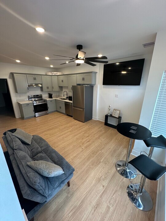 4624 Maggie St in Houston, TX - Building Photo