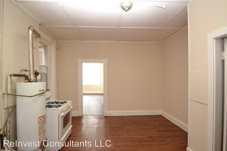 1042 Marshall Ave in Cincinnati, OH - Building Photo - Building Photo