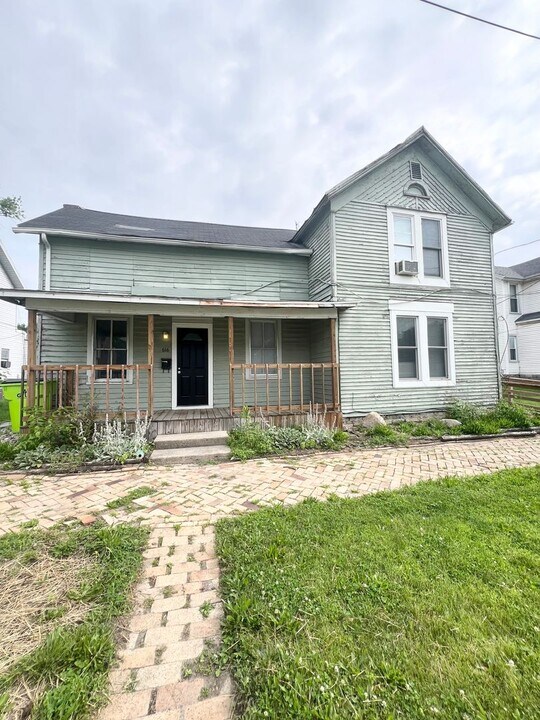 616-618 E Franklin St in Huntington, IN - Building Photo