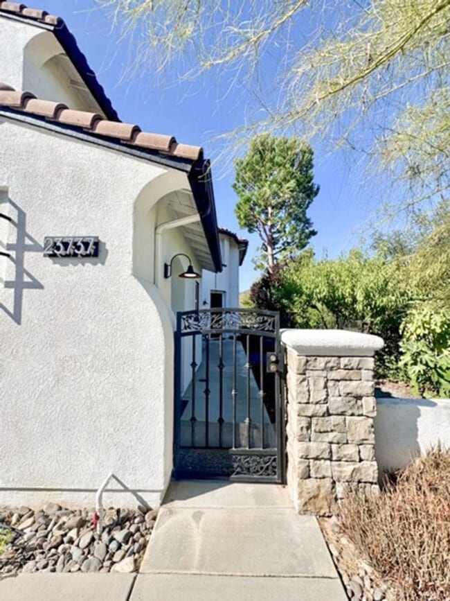 23737 Hayes Ave in Murrieta, CA - Building Photo - Building Photo
