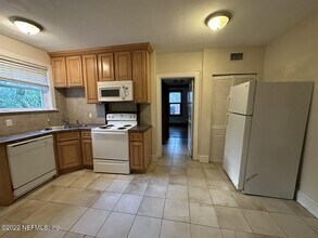 1244 Landon Ave, Unit 1 in Jacksonville, FL - Building Photo - Building Photo