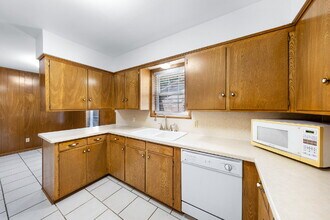924 Imperial Dr in Denton, TX - Building Photo - Building Photo