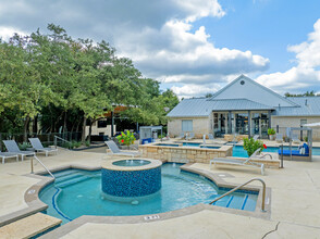 The Preserve at Travis Creek in Austin, TX - Foto de edificio - Building Photo