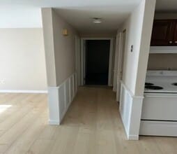 297 Ashland Ave in Southbridge, MA - Foto de edificio - Building Photo