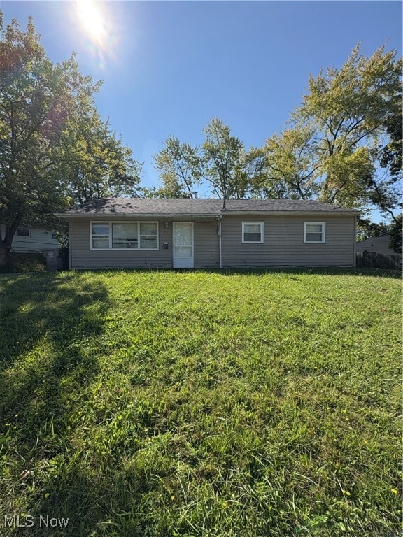 property at 33 Wilmette Ln