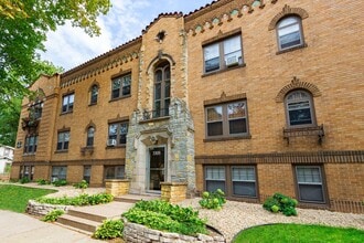 3305 Fremont Ave S in Minneapolis, MN - Building Photo - Building Photo