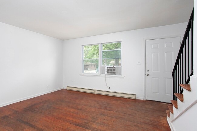 1110 Lowry Ave in Durham, NC - Building Photo - Building Photo