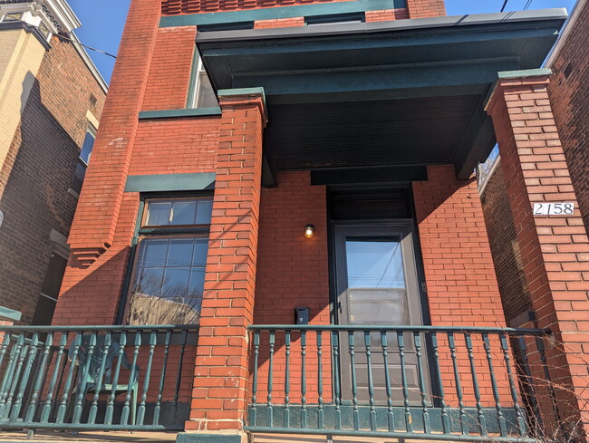 2158 W Clifton Ave
