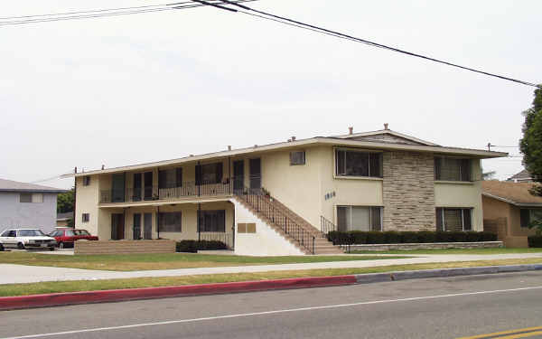 1315 W North St in Anaheim, CA - Building Photo - Building Photo