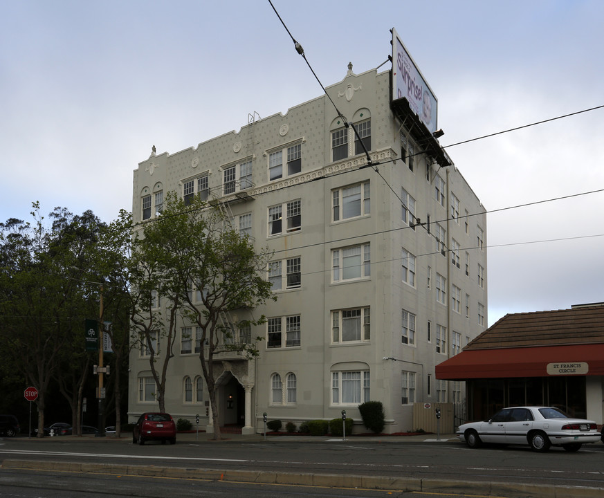 398 W Portal Ave in San Francisco, CA - Building Photo