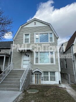 5202 W Ainslie St in Chicago, IL - Building Photo
