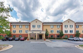 Furnished Studio-Baltimore - Glen Burnie in Glen Burnie, MD - Foto de edificio - Building Photo