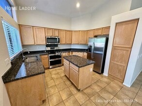 1028 S Roca St in Gilbert, AZ - Building Photo - Building Photo