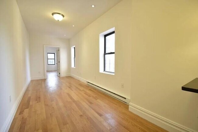 888 10th Ave in New York, NY - Building Photo - Building Photo