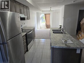 764 Linden Dr in Cambridge, ON - Building Photo - Building Photo