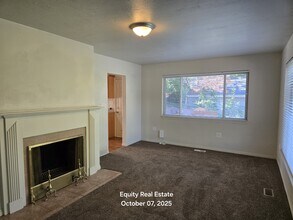 2576 E Wren Rd in Holladay, UT - Building Photo - Building Photo
