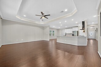 10143 Morocco Rd in Houston, TX - Building Photo - Building Photo