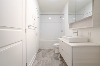 Le 1750 Cedar in Montréal, QC - Building Photo - Building Photo