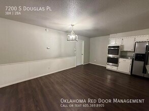 7200 S Douglas Pl in Oklahoma City, OK - Building Photo - Building Photo