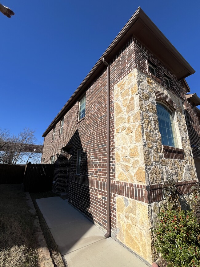 4484 Beaver Ln in Irving, TX - Building Photo - Building Photo