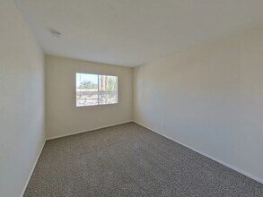 743 Spruce Tree Cir in Henderson, NV - Building Photo - Building Photo