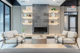 Oxford Vista in Englewood, CO - Building Photo