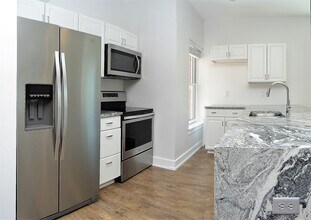 829 N Pennsylvania St, Unit 2B in Indianapolis, IN - Building Photo - Building Photo