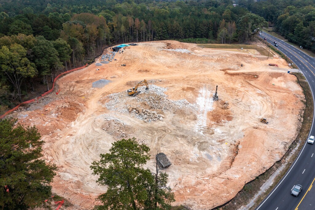 Jonesboro Road Senior Village Apartments in Fairburn, GA