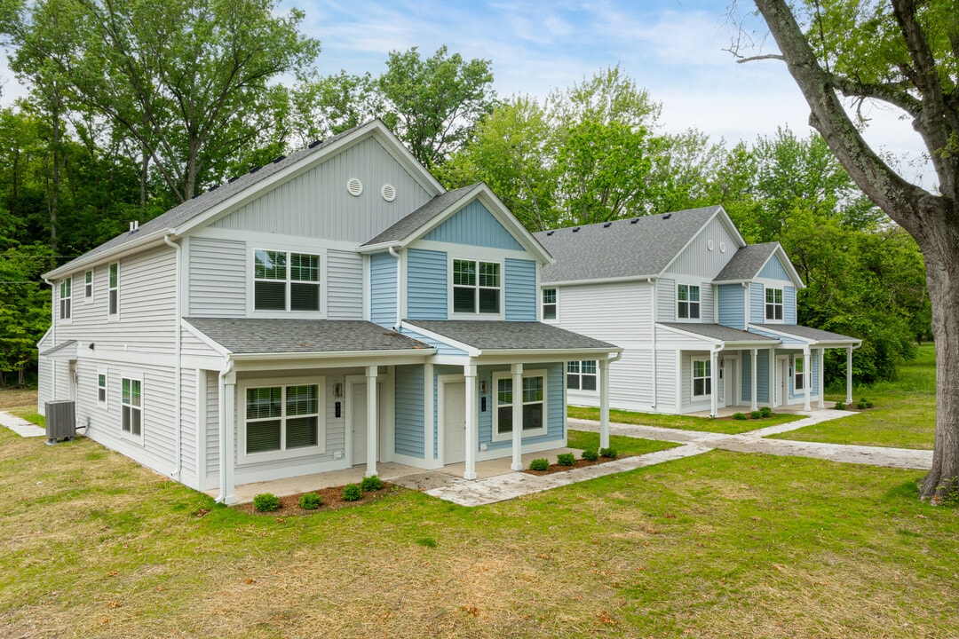 Sullivan Downtown Townhomes in Sullivan, IN - Foto de edificio
