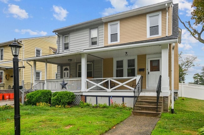 property at 201 W Ashland Ave