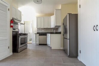 148 SOUTH St in Jersey City, NJ - Building Photo - Building Photo