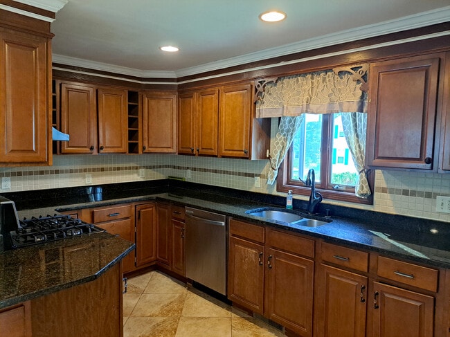 158 Baker St in Boston, MA - Building Photo - Building Photo