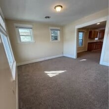 2716 Oak Ave in Altoona, PA - Building Photo - Building Photo