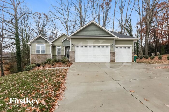 105 Jefferson Dr in Locust, NC - Building Photo