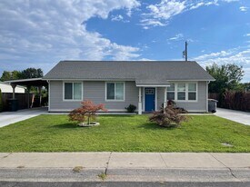 610 Jefferson St in Richland, WA - Building Photo