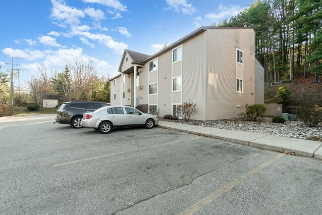 1530 Veterans Dr in Traverse City, MI - Building Photo - Building Photo