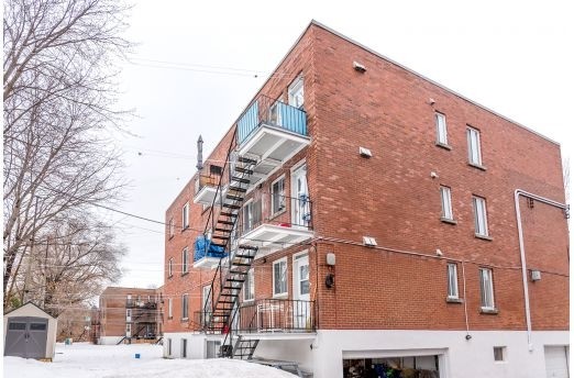 3890-3900 Plamondon in Montréal, QC - Building Photo - Building Photo