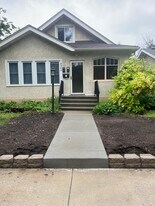 4344 Columbus Ave, Unit First Floor in Minneapolis, MN - Building Photo