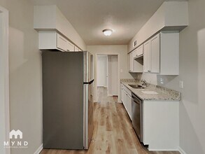 1938 W Holmes Rd in Memphis, TN - Foto de edificio - Building Photo