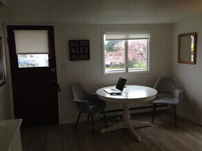 445 Caines St in Friday Harbor, WA - Building Photo - Building Photo