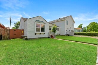 5313 Perry Ave in Galveston, TX - Building Photo - Building Photo