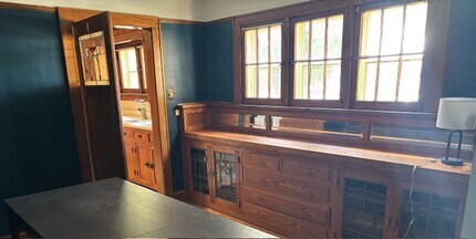 1300 N 70th St in Wauwatosa, WI - Building Photo - Building Photo