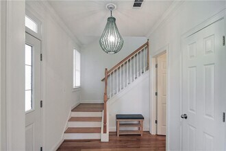 2666 W Main St NW, Unit 319 in Atlanta, GA - Foto de edificio - Building Photo