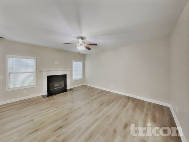 1056 Lindyn Lee Wy in Gallatin, TN - Building Photo - Building Photo